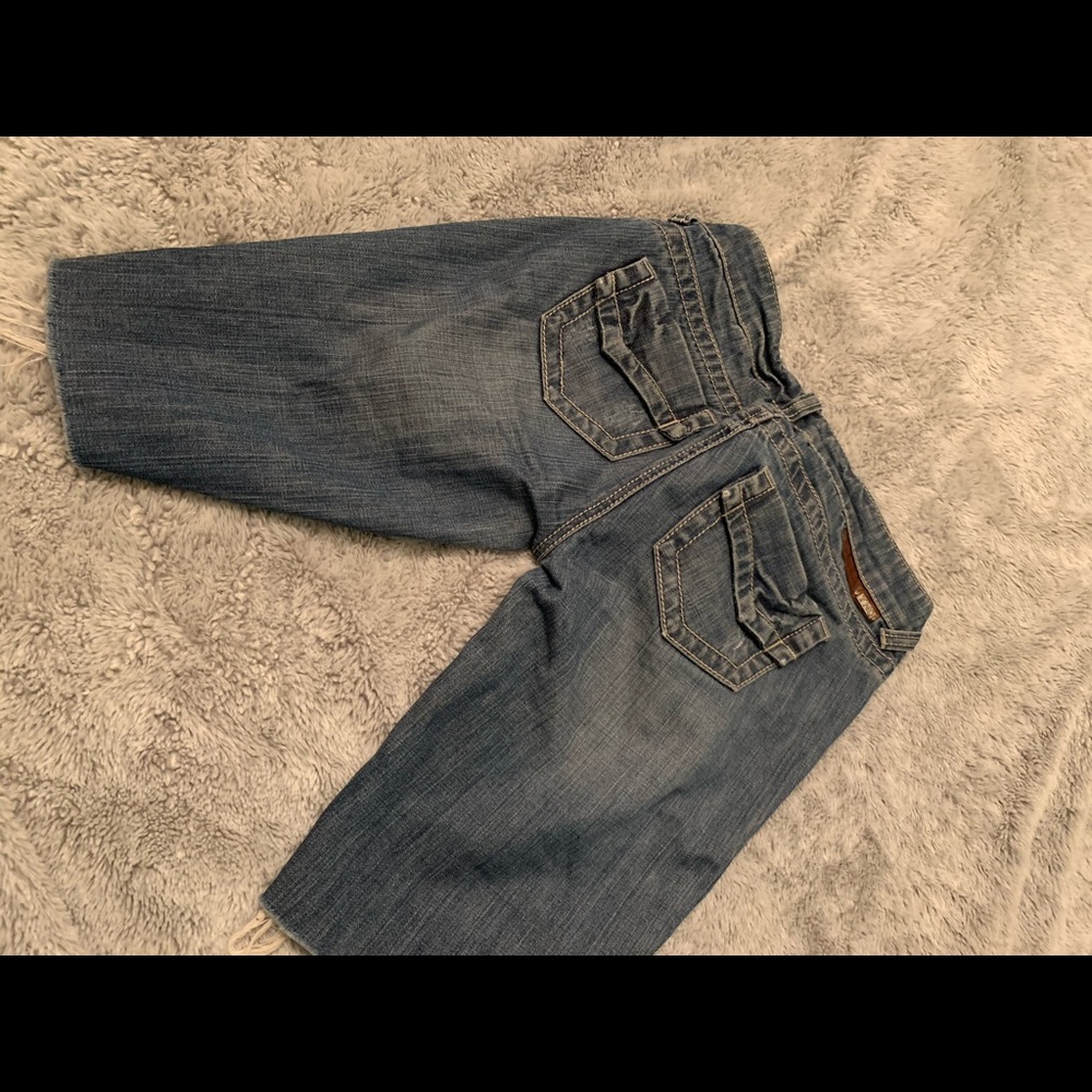 Capris - Picture 2 of 2